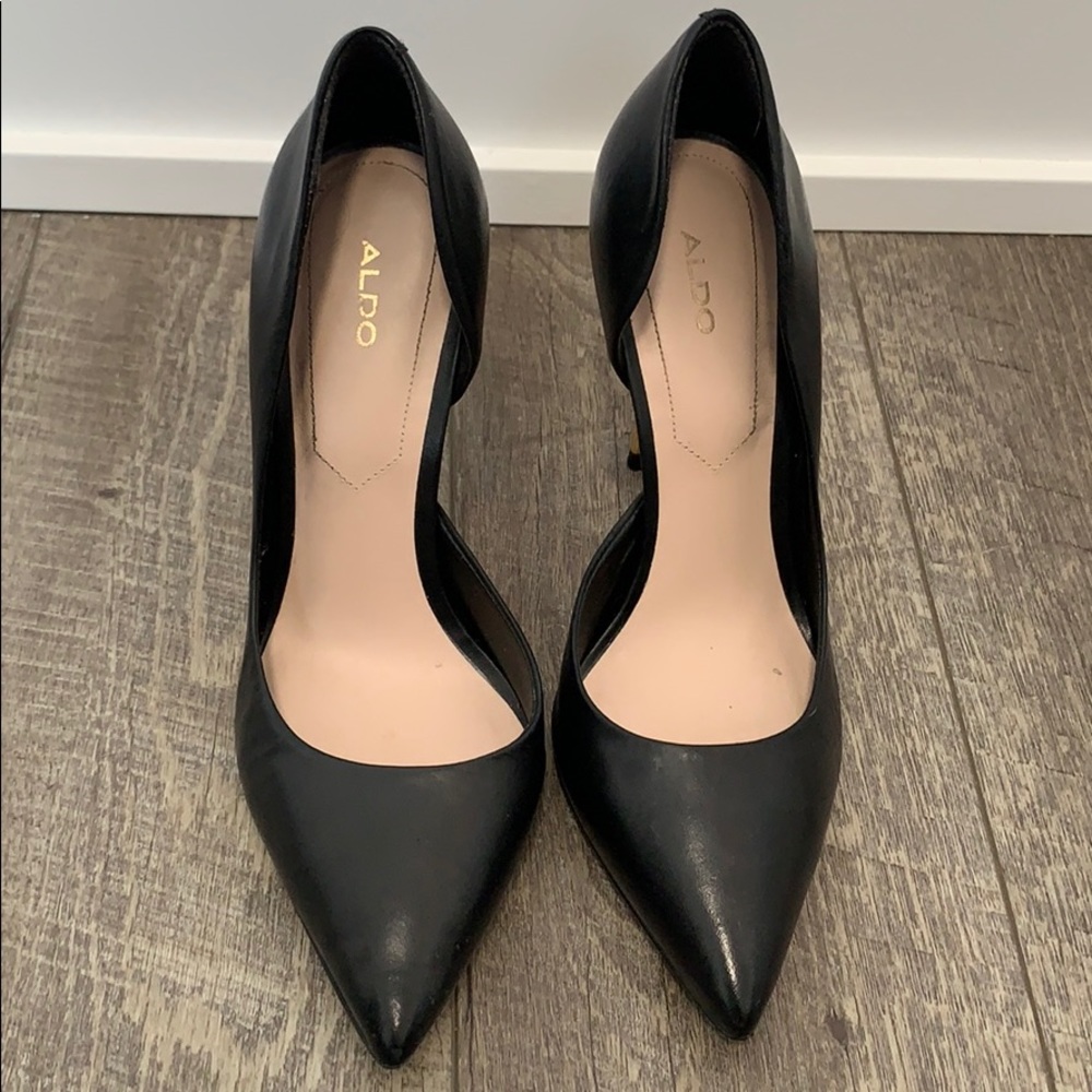 ALDO PUMPS| gold accent